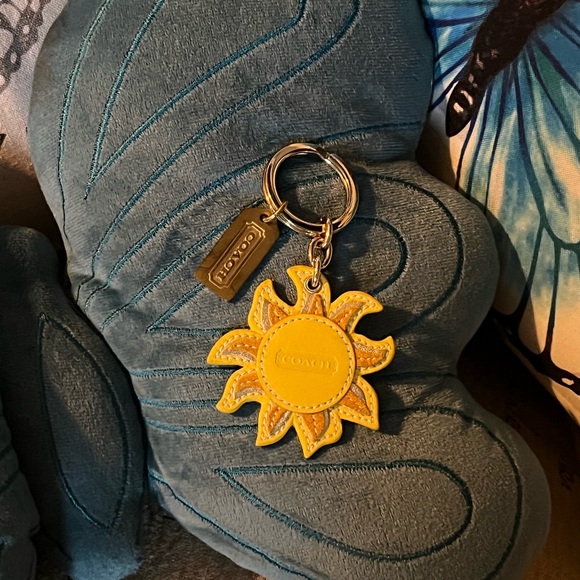 AUTHENTIC COACH VINTAGE SUN KEYFOB - Picture 1 of 3